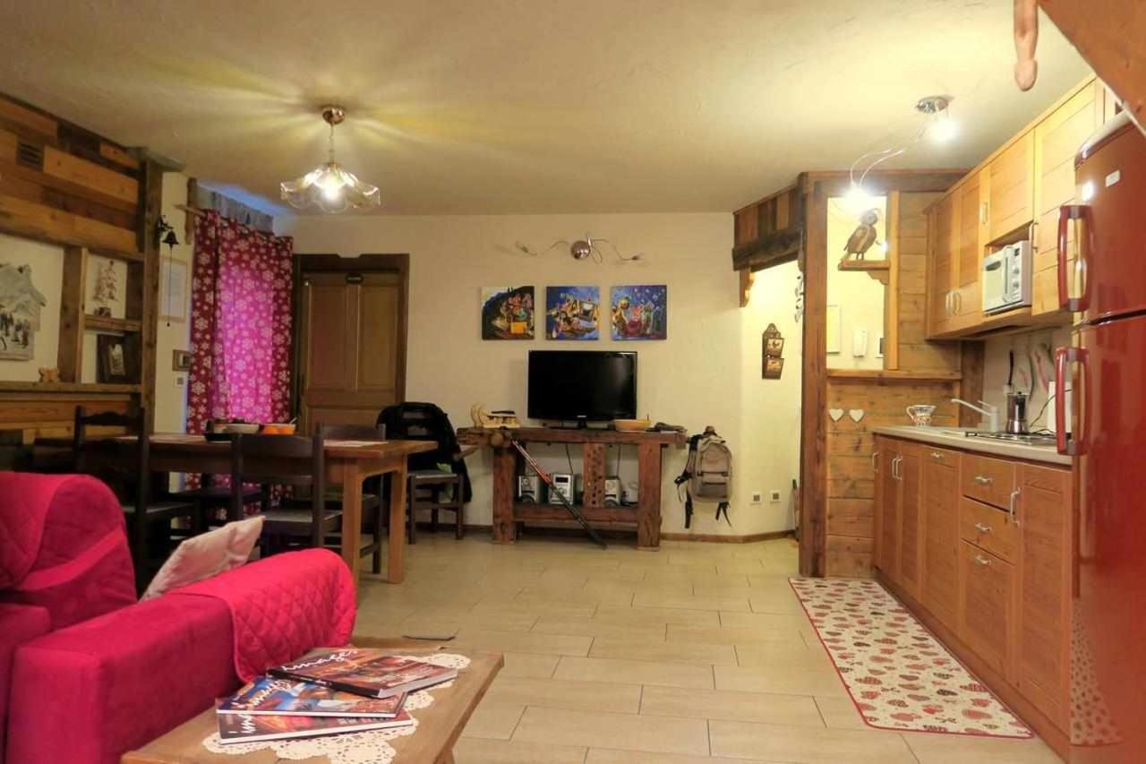 Romantica Suite Con Vasca Idromassaggio Аоста Екстер'єр фото