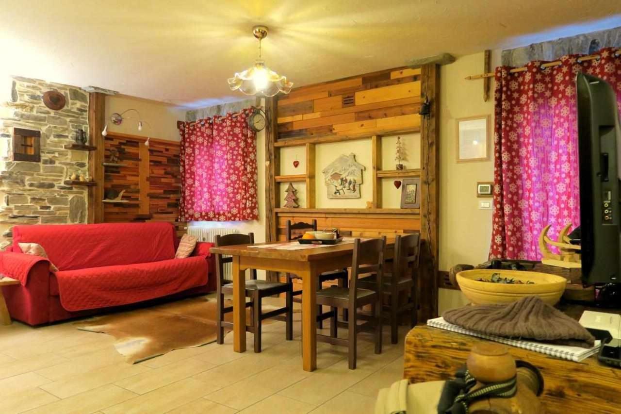 Romantica Suite Con Vasca Idromassaggio Аоста Екстер'єр фото